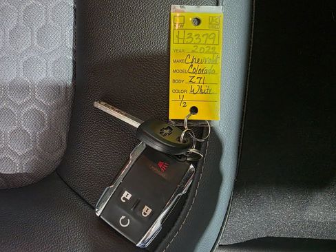 Used 2022 Chevrolet Colorado Z71 image 42