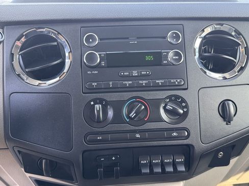Used 2010 Ford F350 XL image 25