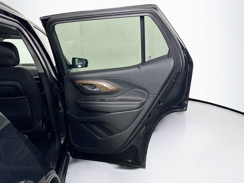 Used 2019 GMC Terrain SLE w/ Driver Convenience Package FWD image 29