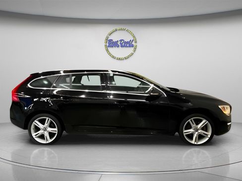 Used 2016 Volvo V60 T5 Premier AWD/4WD image 6