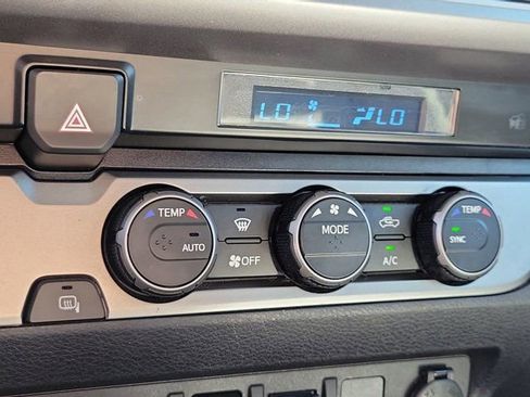 Used 2022 Toyota Tacoma SR5 w/ Technology Package image 28