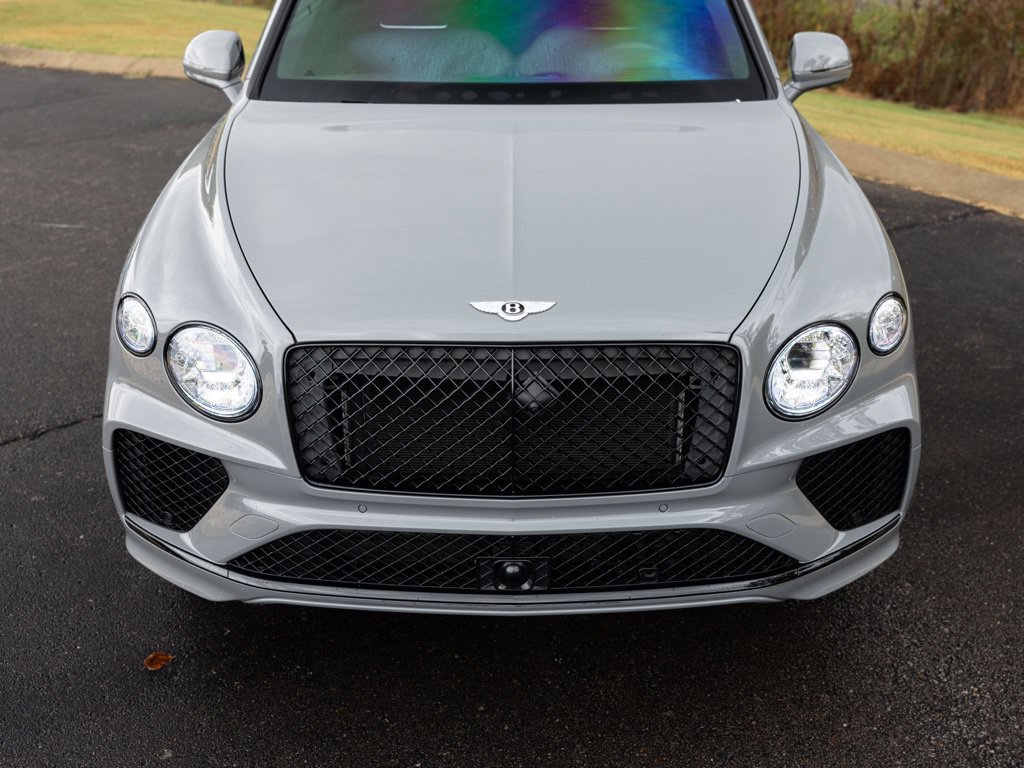 Used 2024 Bentley Bentayga Extended Wheelbase AWD/4WD image 16