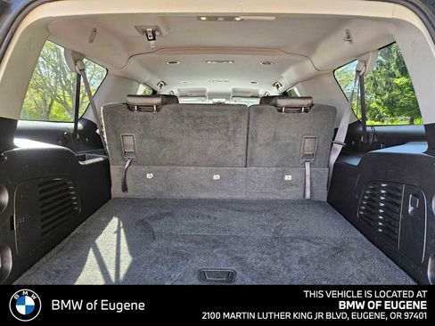 Used 2015 Chevrolet Suburban LT AWD/4WD image 18