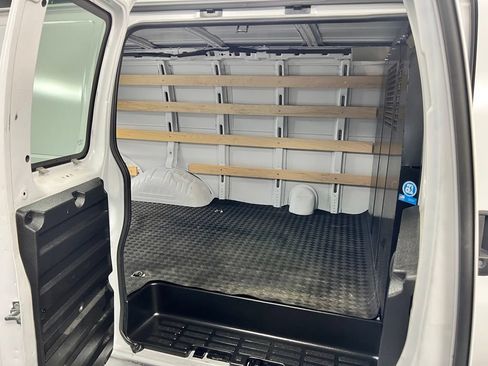 Used 2025 Chevrolet Express 2500 w/ Driver Convenience Package RWD image 15