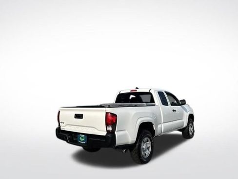 Used 2021 Toyota Tacoma SR AWD/4WD image 12