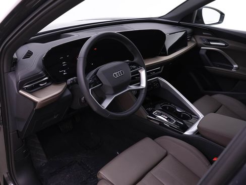 Certified 2025 Audi Q5 Premium Plus w/ Premium Plus AWD/4WD image 6
