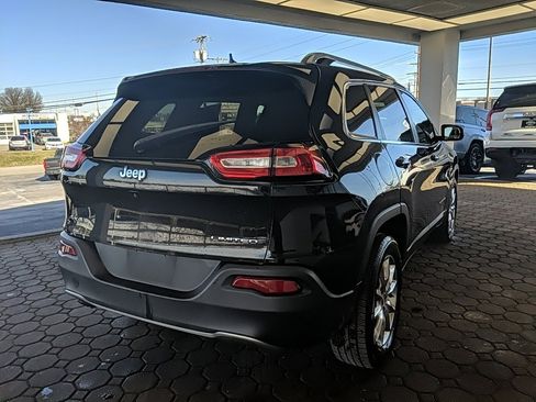 Used 2016 Jeep Cherokee Limited image 5