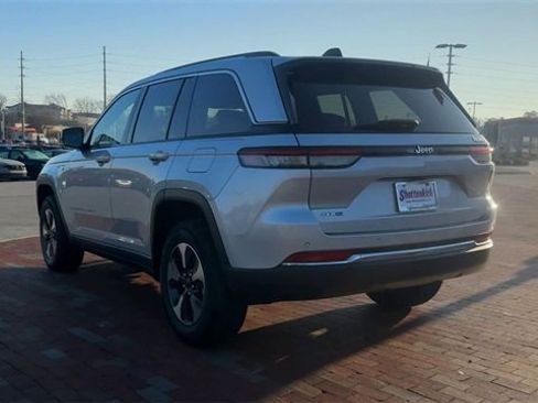 Used 2022 Jeep Grand Cherokee Limited 4xe image 9