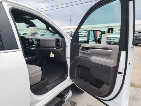 New 2025 Chevrolet Silverado 2500 LT w/ Z71 Chrome Sport Edition image 36