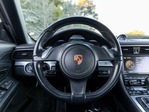 Certified 2014 Porsche 911 Carrera 4S image 29