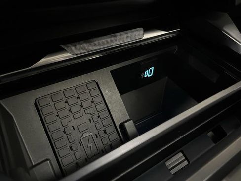 Used 2024 Ford F250 Platinum image 26