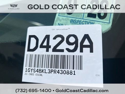 Used 2023 Cadillac Escalade Premium Luxury AWD/4WD image 35