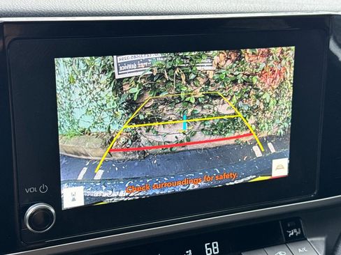 Certified 2025 Toyota Camry SE FWD image 19