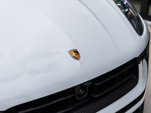 New 2026 Porsche Macan AWD/4WD image 20