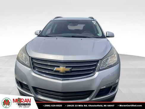 Used 2015 Chevrolet Traverse LT w/ Style and Technology Package FWD image 2