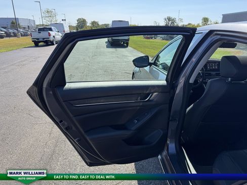 Used 2020 Honda Accord Touring image 24