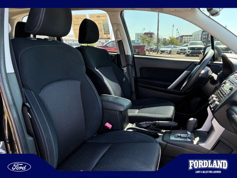 Used 2015 Subaru Forester 2.5i Premium AWD/4WD image 19