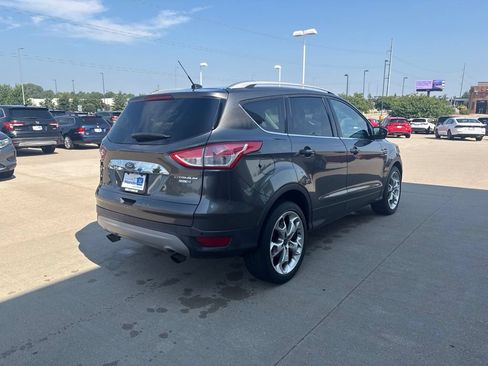 Used 2016 Ford Escape Titanium w/ Equipment Group 301A AWD/4WD image 5
