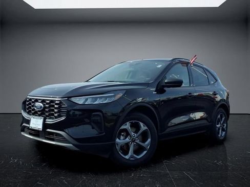 Used 2025 Ford Escape ST-Line AWD/4WD image 3