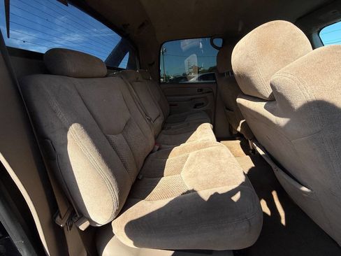 Used 2005 Chevrolet Avalanche LS w/ Chrome Exterior Package image 21