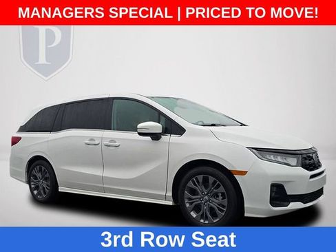 Used 2025 Honda Odyssey Touring image 2