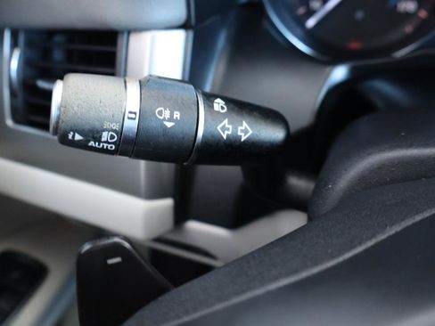 Used 2016 Jaguar XF Prestige image 25