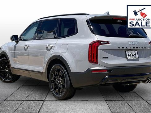 Used 2022 Kia Telluride SX w/ SX Prestige Package AWD/4WD image 11