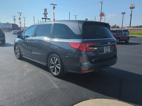 Used 2022 Honda Odyssey Touring image 3