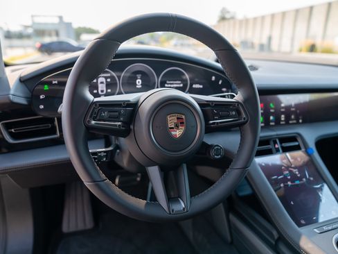 Certified 2025 Porsche Taycan 4S AWD/4WD image 13