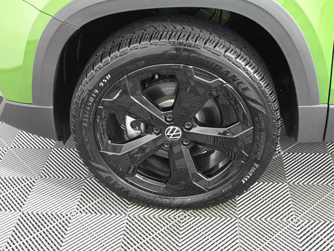 Certified 2025 Volkswagen Taos SE AWD/4WD image 28