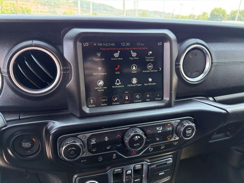 Used 2019 Jeep Wrangler Unlimited Sahara w/ Quick Order Package 24M Moab AWD/4WD image 14