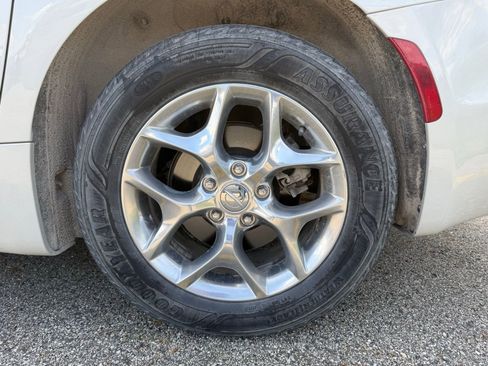 Used 2019 Chrysler Pacifica Limited w/ Advanced Safetytec Group FWD image 10