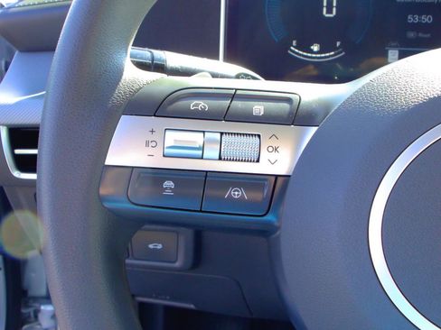 Used 2025 Hyundai Sonata SEL FWD image 16