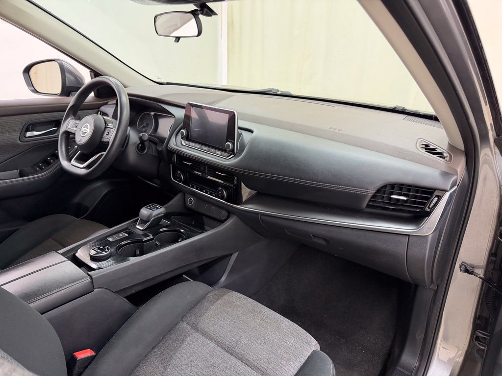 Used 2021 Nissan Rogue SV AWD/4WD image 12