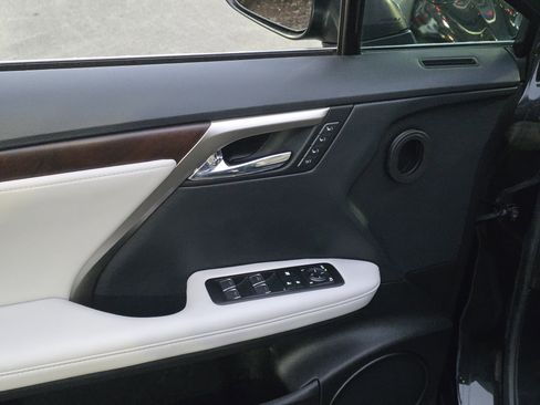 Certified 2022 Lexus RX 350 FWD w/ Premium Package image 10