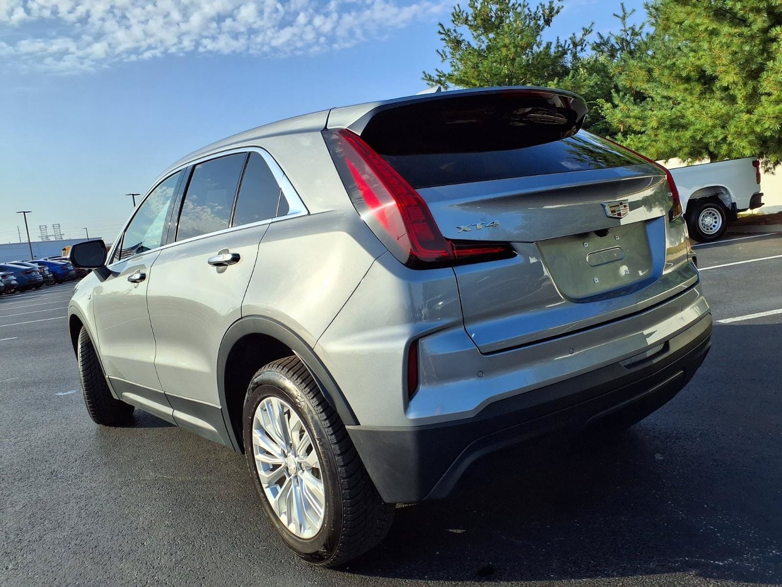 Used 2024 Cadillac XT4 Luxury FWD image 30