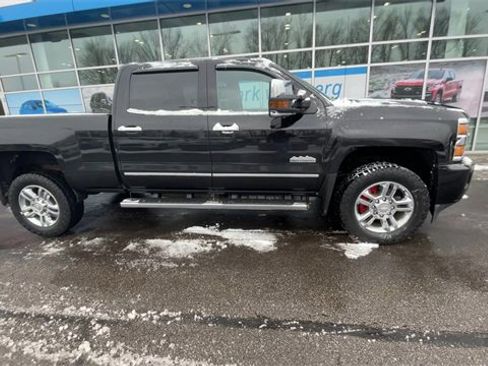 Certified 2019 Chevrolet Silverado 2500 High Country w/ Duramax Plus Package image 5