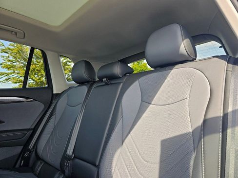 New 2026 Volkswagen Tiguan SE AWD/4WD image 21