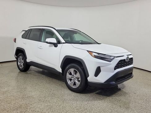 Used 2025 Toyota RAV4 XLE FWD image 4