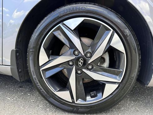 Used 2023 Hyundai Elantra SEL w/ Convenience Package FWD image 6