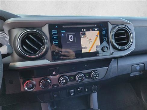 Used 2019 Toyota Tacoma TRD Off-Road AWD/4WD image 20