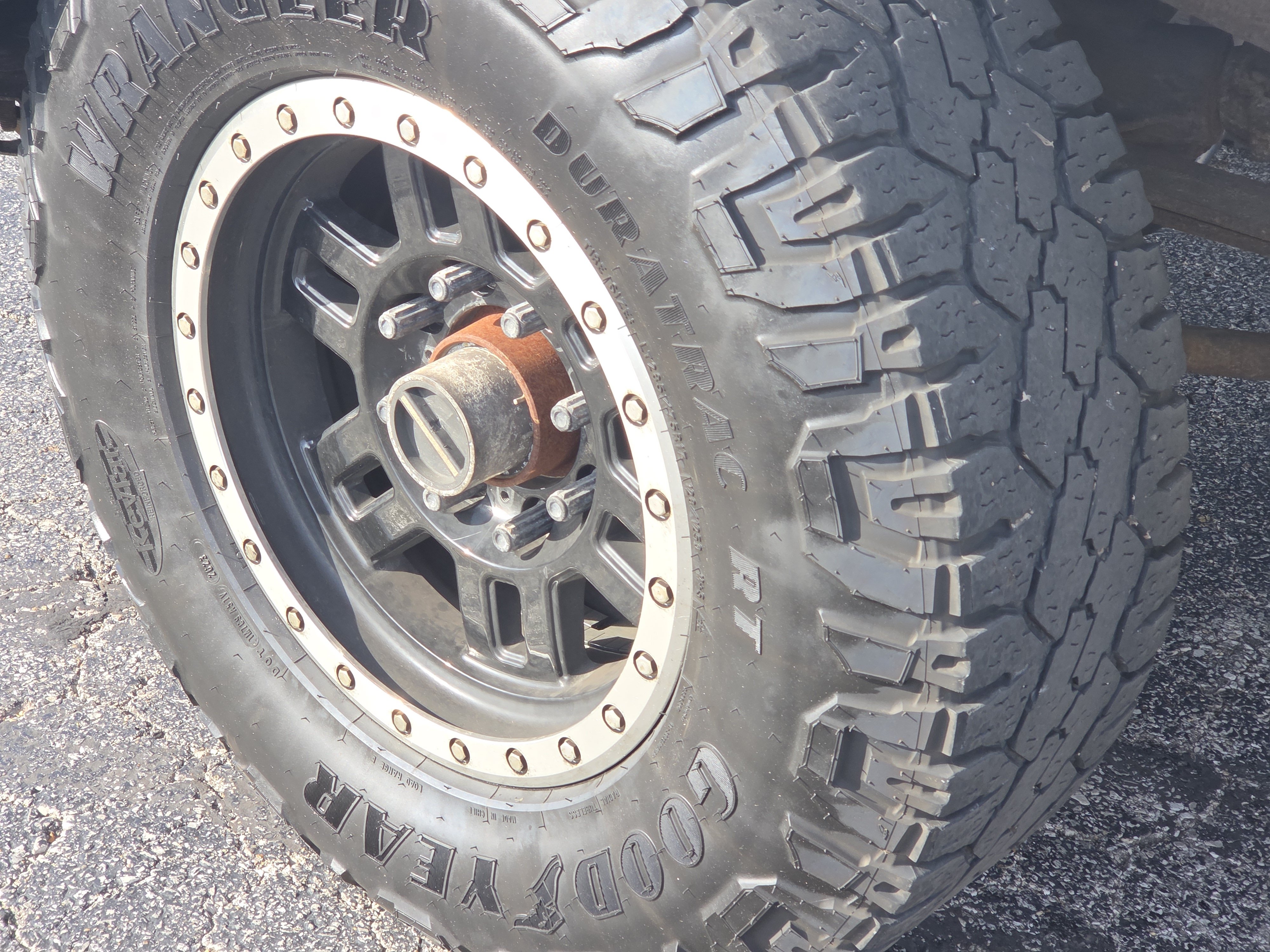Used 2004 Ford Excursion XLT AWD/4WD image 7