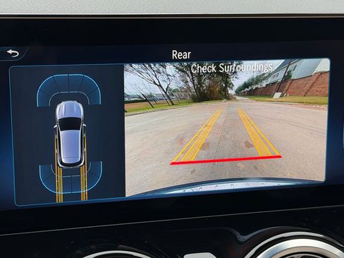 Certified 2025 Mercedes-Benz GLA 250 image 5