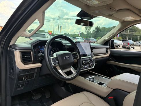 Used 2024 Ford Expedition Limited RWD image 14