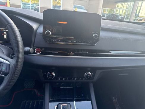 Used 2023 Mitsubishi Outlander SE AWD/4WD image 12