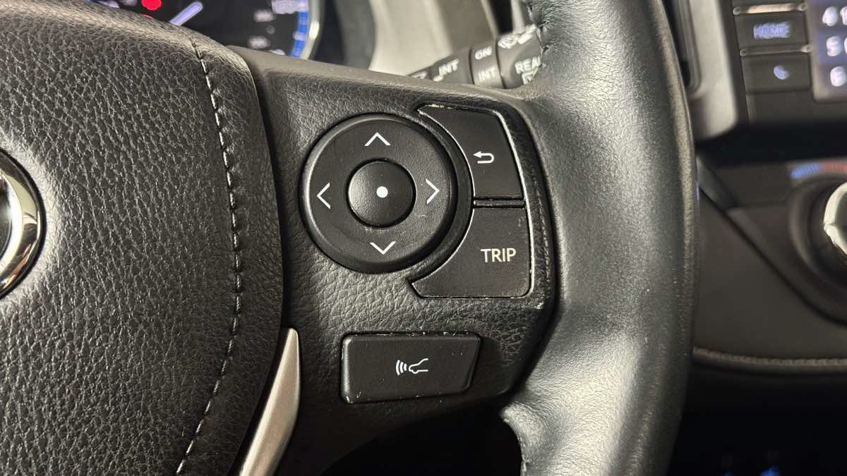 Used 2016 Toyota RAV4 Limited AWD/4WD image 19