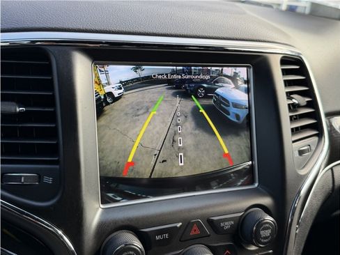 Used 2018 Jeep Grand Cherokee Trailhawk AWD/4WD image 50