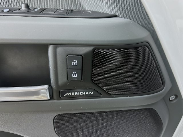 New 2025 Land Rover Defender 130 S AWD/4WD image 20