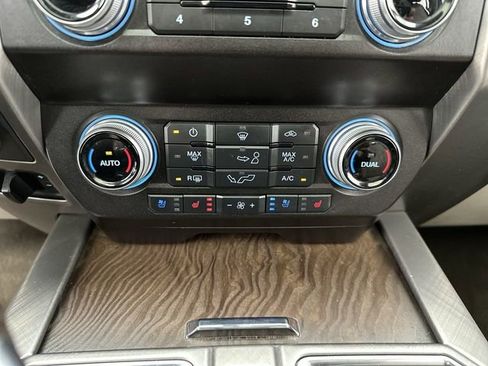 Used 2020 Ford F150 Limited w/ Trailer Tow Package image 22