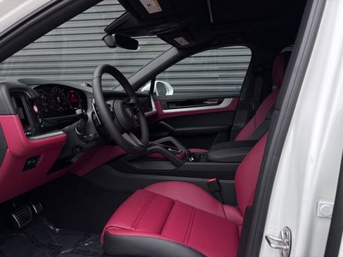New 2026 Porsche Cayenne S AWD/4WD image 4